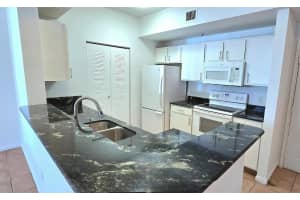 1000 Scotia Drive 106, Hypoluxo