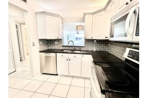 2865 Sw 22nd Avenue 108, Delray Beach
