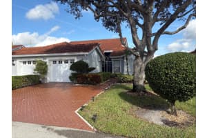 7275 Summer Tree Drive, Boynton Beach