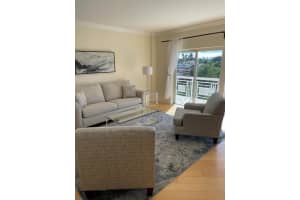 250 N Bradley Place 402, Palm Beach