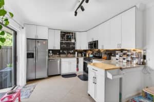 2140 White Pine Circle A, Greenacres