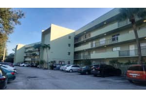 1638 Embassy Drive 406, West Palm Beach