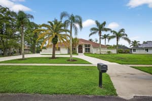 1295 Longlea Terrace, Wellington
