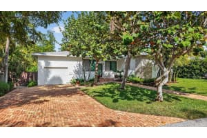 215 N Seacrest Circle, Delray Beach