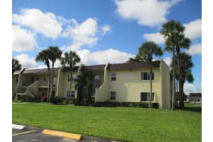 154 Lake Meryl Drive 259, West Palm Beach