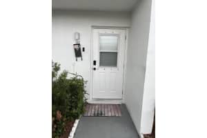 143 West Court, Royal Palm Beach