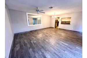 8113 Ambach Way 28a, Hypoluxo