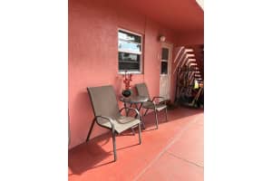 26 Golfs Edge D, West Palm Beach