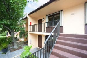 5939 Forest Hill Boulevard 205, West Palm Beach