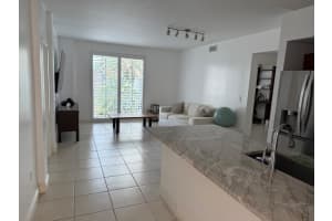 7275 Sw 90th Way 311, Miami