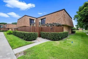 708 7th Lane B, Greenacres