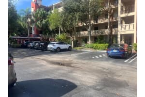 2208 S Cypress Bend Drive 106, Pompano Beach