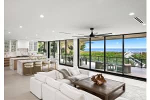 75 N Beach Road, Jupiter Island