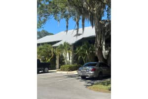 5270 Se Seascape Way 102, Stuart