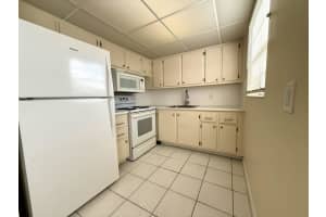 241 Sheffield J, West Palm Beach