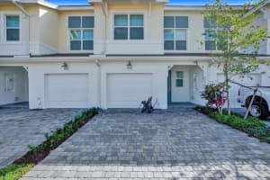 612 Parsons Way, Deerfield Beach