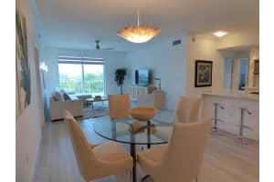 802 W Windward Way 303, Lantana