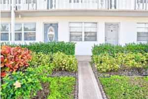 22 Kent B, West Palm Beach