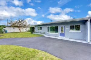 208 Nw 1st Street, Boynton Beach