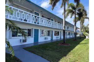 2204 Lake Osborne Drive 5, Lake Worth Beach