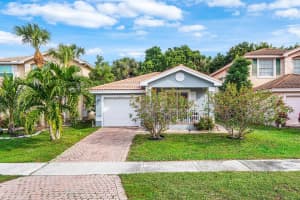 5112 Aurora Lake Circle, Greenacres