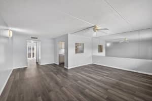 700 Village Green Court 206, Palm Springs