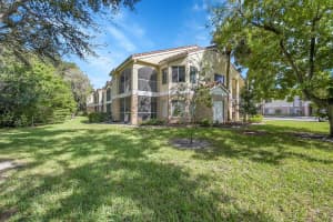 815 W Boynton Beach Boulevard 14-201, Boynton Beach