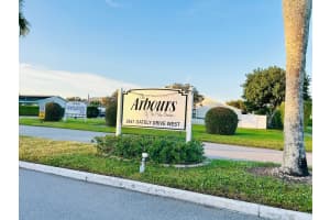 2641 Gately Drive W 509, West Palm Beach