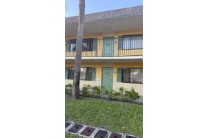 1536 W Meadows Circle W, Boynton Beach