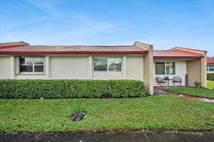158 Lake Anne Drive, West Palm Beach