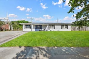 2032 6th Court S, Lake Worth Beach