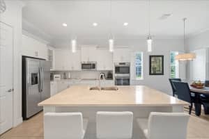 6047 Sequoia Circle, Vero Beach
