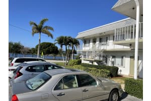 3160 Lake Osborne Drive 201, Lake Worth Beach