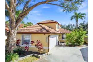 12155 Cuddington Court, Wellington