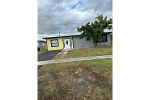 5665 Daphne Drive, West Palm Beach