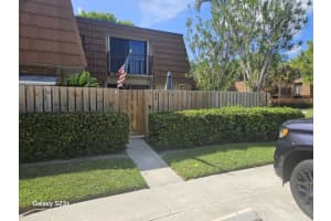 190 Charter Way, West Palm Beach