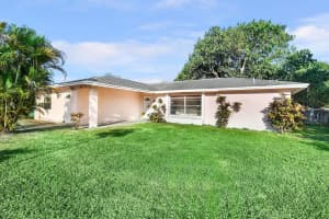 2652 Iroquois Avenue, Fort Pierce