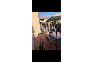 2110 Sherwood Forest Boulevard 23, West Palm Beach