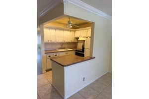 42 Canterbury B, West Palm Beach