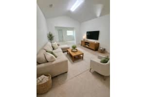 7796 Loomis Street, Hypoluxo