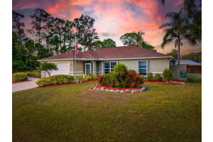 1585 Degamma Street Nw, Palm Bay