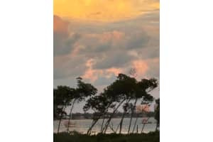 27 Harbour Isles Drive W 105, Fort Pierce