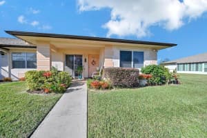 5831 Honeybell Court 37d, Fort Pierce