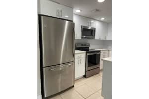 1829 Fairview Villas Drive 2, Palm Springs