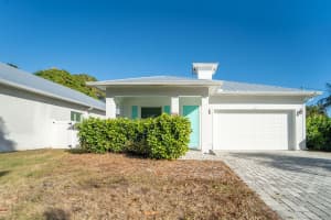 443 Se Dolphin Drive, Stuart