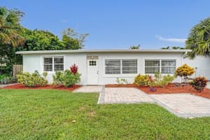 1205 S Lake Drive, Lantana