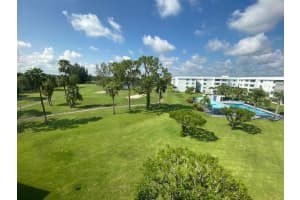 6698 10th Avenue N 106, Lake Worth