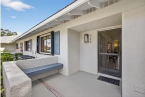 713 Club Drive, Palm Beach Gardens