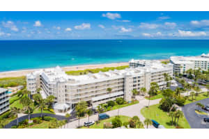 579 Ne Plantation Road N202, Stuart