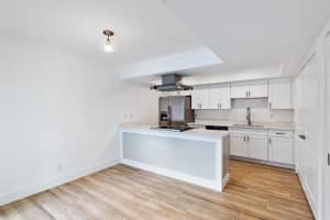 401 Southwind Drive 8, North Palm Beach